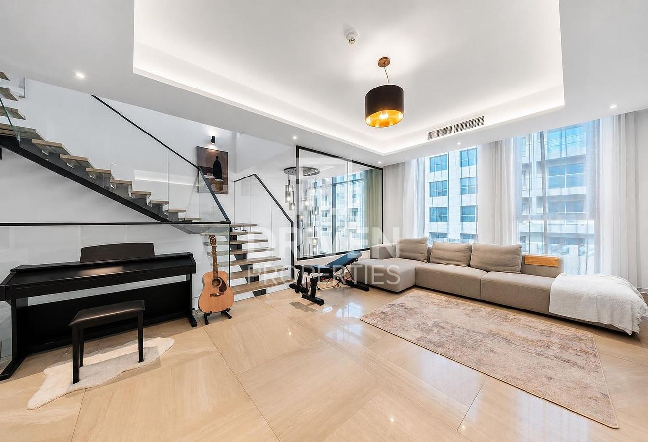 Luxurious TH | Turnkey Smart Home | Community View photo 8