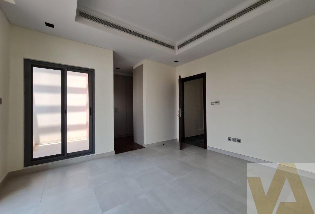 Amazing | Fully modern | 4bhk photo 10