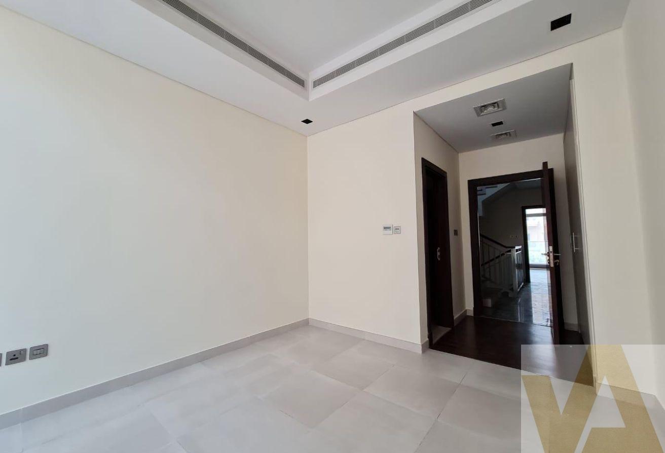 Amazing | Fully modern | 4bhk photo 12
