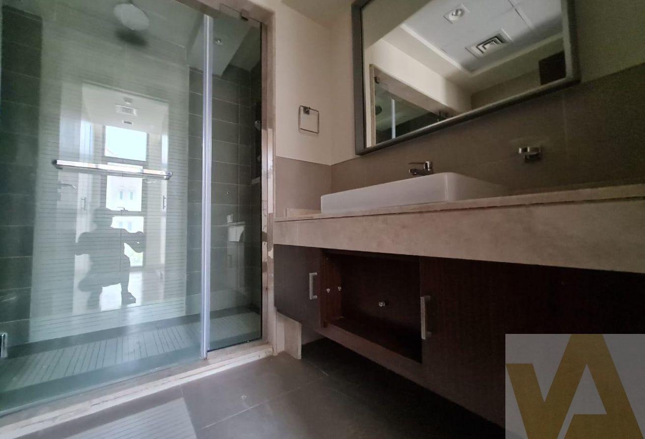 Amazing | Fully modern | 4bhk photo 15