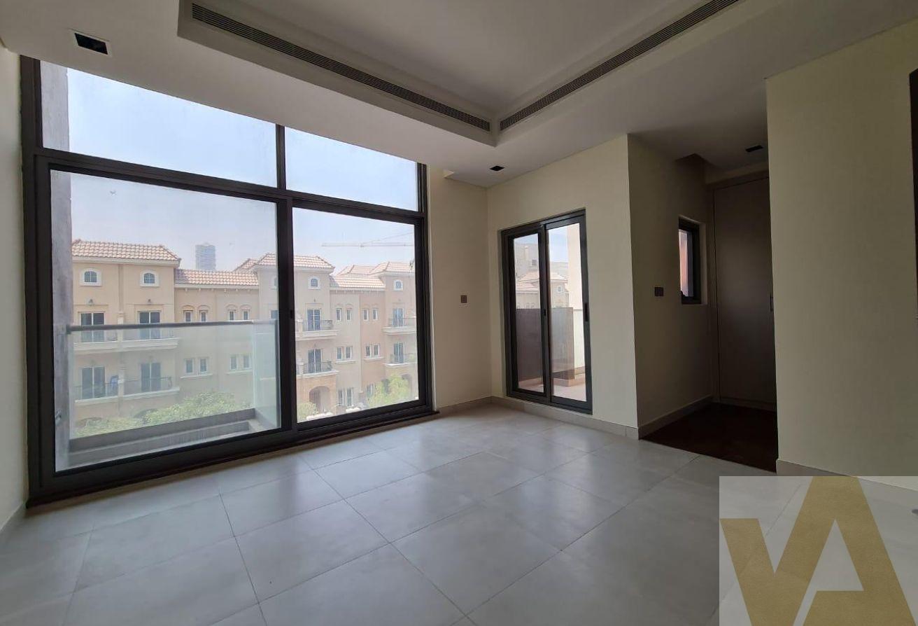 Amazing | Fully modern | 4bhk photo 11