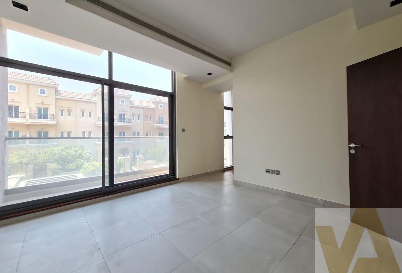 Amazing | Fully modern | 4bhk photo 4