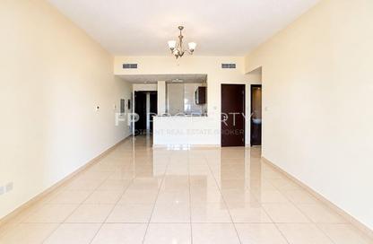 Apartment - 2 - 2 for rent in Shams - Queue Point - Liwan - Dubai