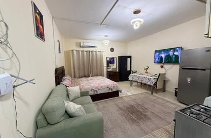 Apartment - Studio - 1 Bathroom for rent in Al Qulaya'ah - Al Sharq - Sharjah
