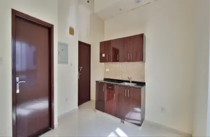 Apartment - Studio - 1 Bathroom for rent in Naif - Deira - Dubai