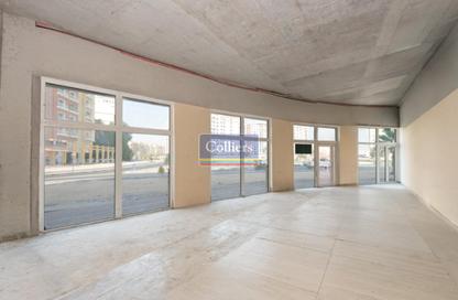 Retail - Studio for rent in Building D06 - CBD (Central Business District) - International City - Dubai