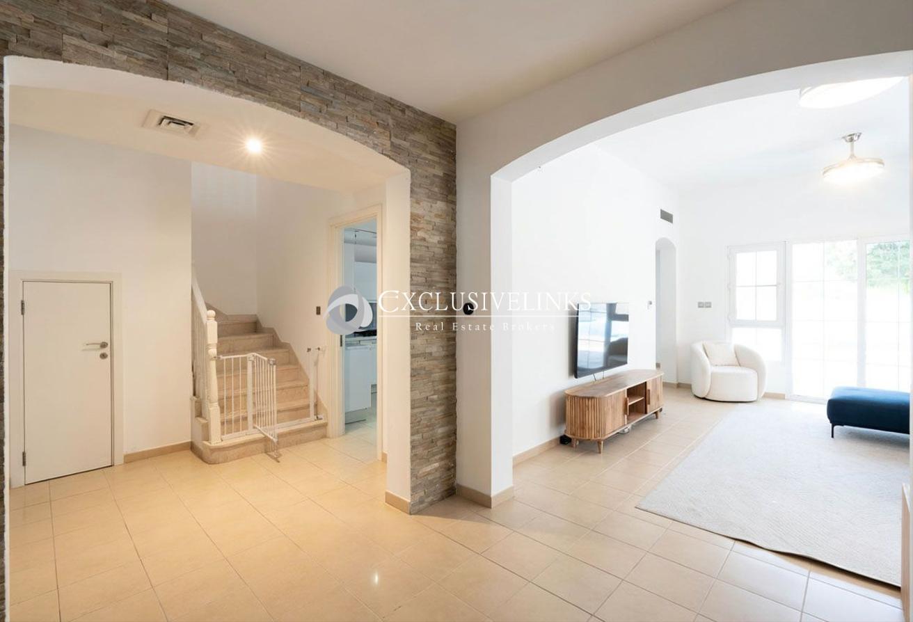 Family Home | Private Pool | Generous Space photo 10