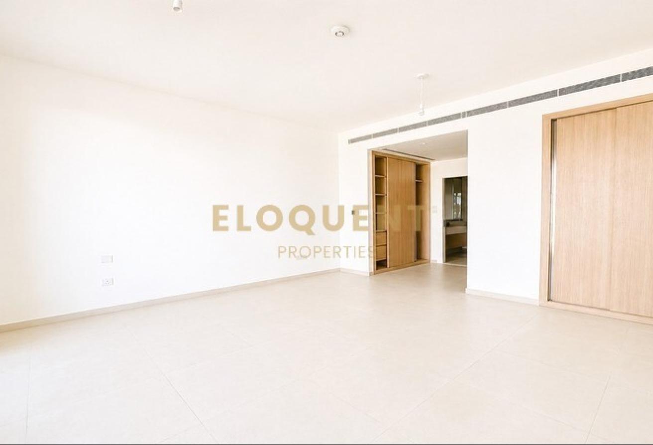 Brand New | Prime Location | Ready photo 8