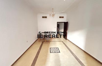 Apartment - 2 Bedrooms - 2 Bathrooms for rent in Al Khan 5 building - Al Khan - Sharjah