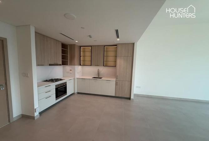 Skyline Serenity | Modern Apartment | 2 Bedroom photo 3