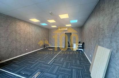 Shop - Studio - 1 Bathroom for rent in Building S10 - Spain Cluster - International City - Dubai