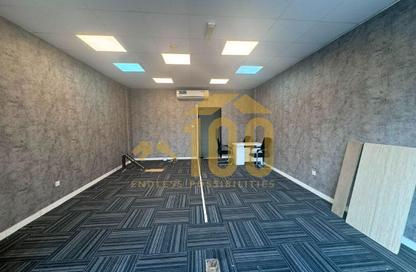 Shop - Studio - 1 Bathroom for rent in Building S10 - Spain Cluster - International City - Dubai