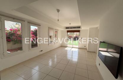 Villa - 2 Bedrooms - 3 Bathrooms for rent in Springs 14 - The Springs - Dubai
