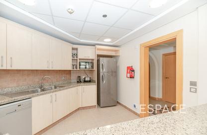 Apartment - 2 - 3 for rent in Al Das - Shoreline Apartments - Palm Jumeirah - Dubai