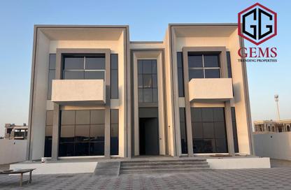 Villa - 5 Bedrooms - 6 Bathrooms for rent in Al Aweer 1 - Al Aweer - Dubai