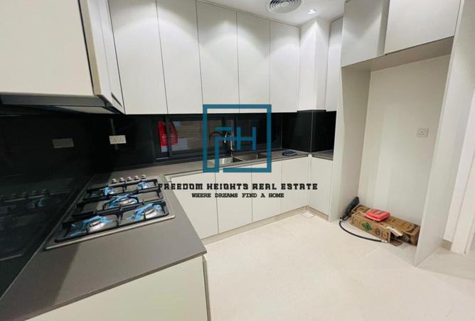 103677678 - Property Image 2