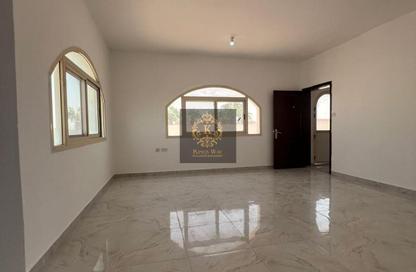 Villa - 4 - 6 for rent in Mohamed Bin Zayed City - Abu Dhabi