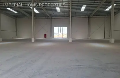 Factory - Studio - 4 Bathrooms for rent in Umm Al Thuoob - Umm Al Quwain