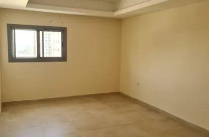 شقة - 2 غرف نوم - 2 حمامات للايجار في أبو شغارة - الشارقة