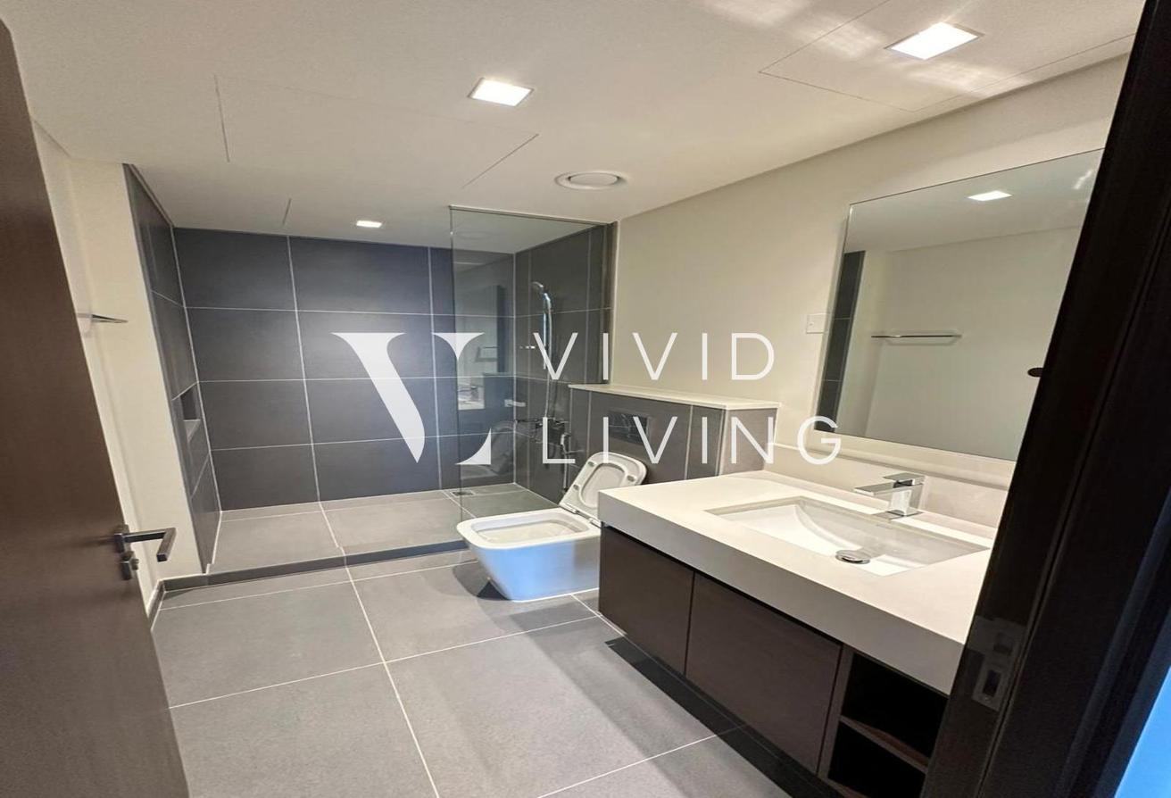 Sea View | vacant | Spacious Layout photo 10