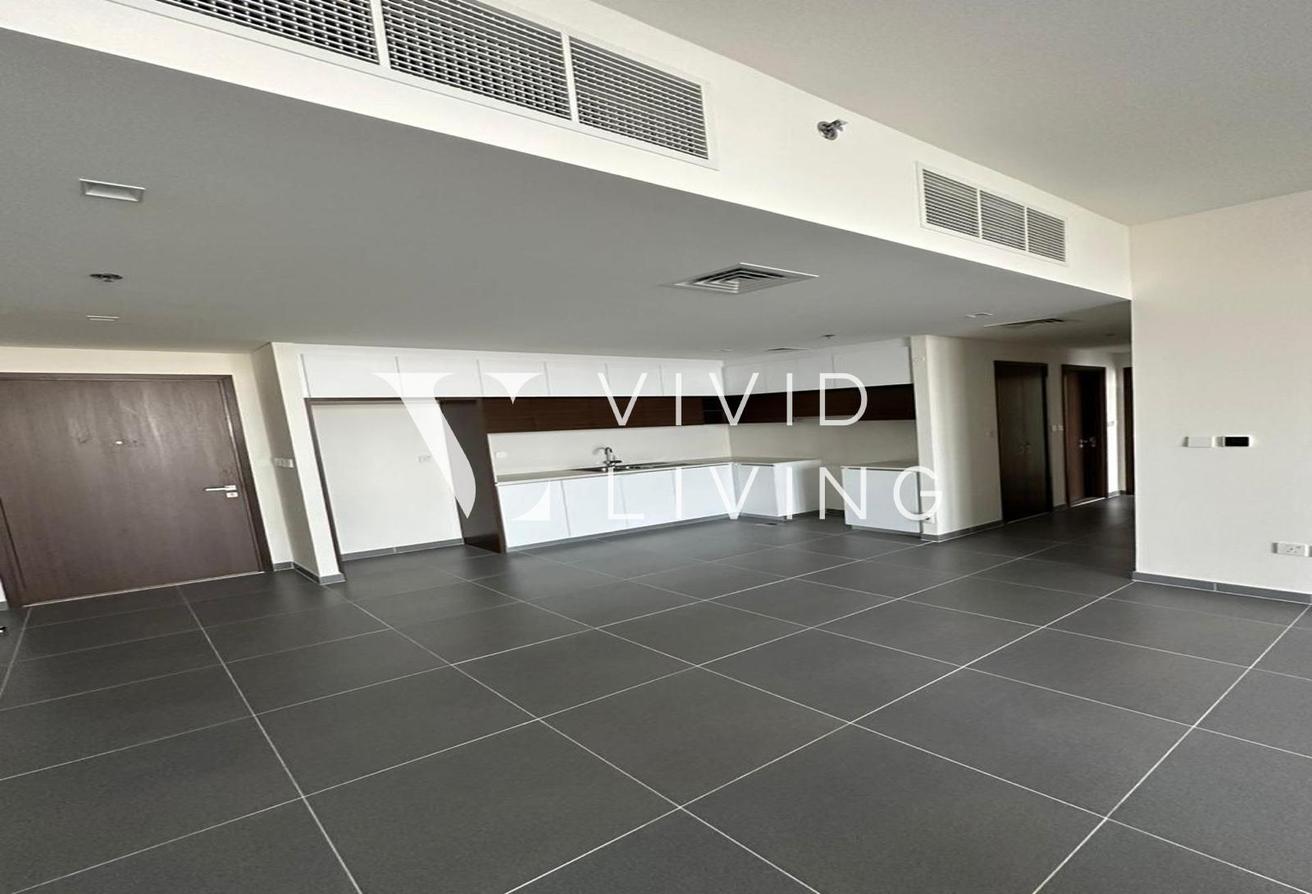 Sea View | vacant | Spacious Layout photo 4
