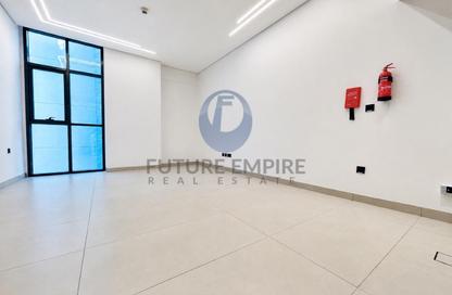 Apartment - 1 - 1 for rent in Ayhaco 7 - Jumeirah Garden City - Al Satwa - Dubai