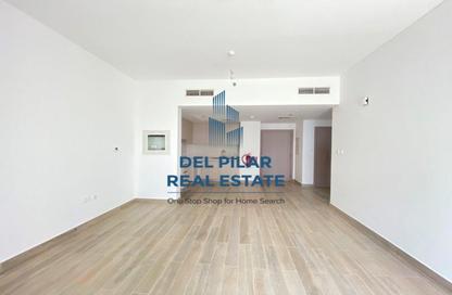 Apartment - 1 - 1 for rent in Waters Edge - Yas Island - Abu Dhabi