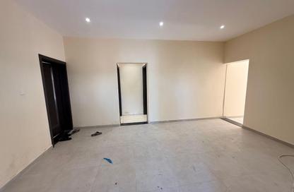 Villa - 5 Bedrooms - 6 Bathrooms for rent in Al Falaj - Al Riqqa - Sharjah