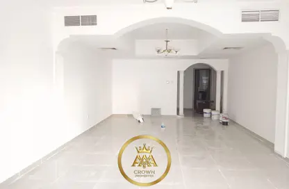 شقة - 3 غرف نوم - 3 حمامات للايجار في شارع التعاون الجديد - التعاون - الشارقة