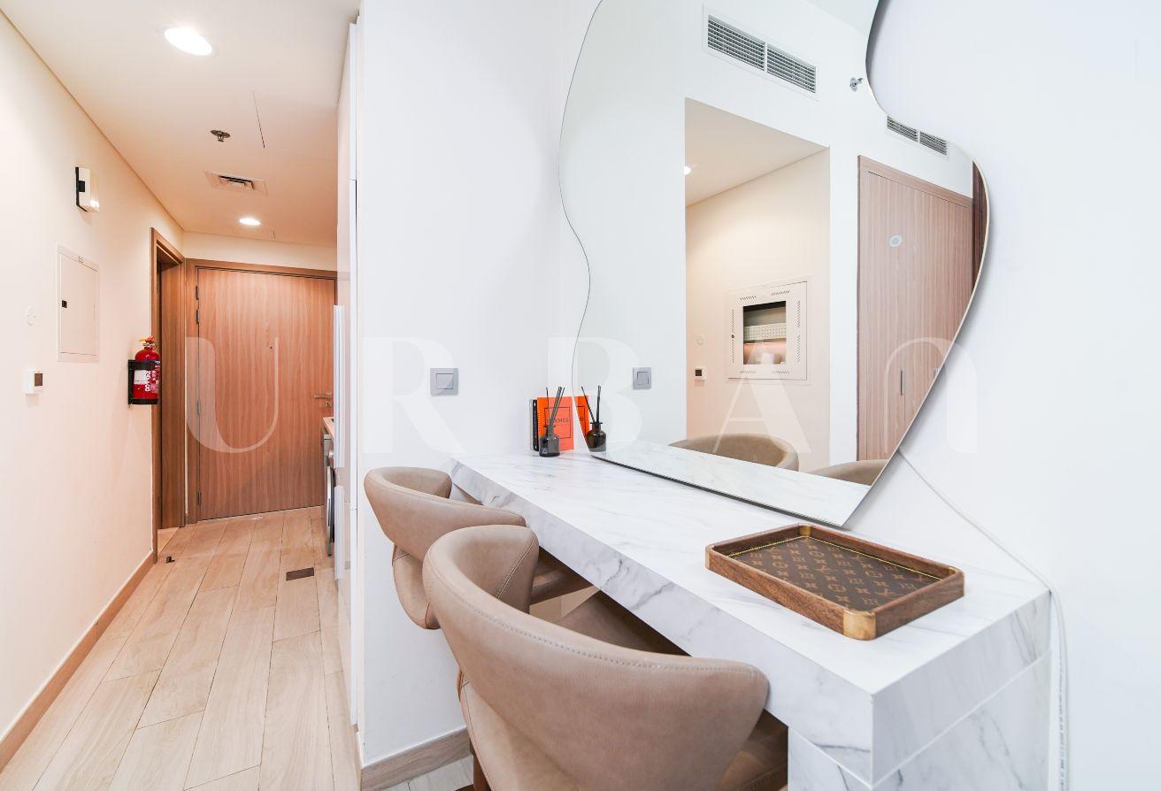 Lavish Upgrade | Fully Furnished | Ready to Move photo 6