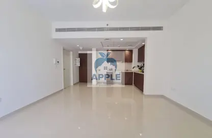 شقة - غرفة نوم - 1 حمام للايجار في أبتاون الزاهية - الزاهية - تجارية مويلح - الشارقة