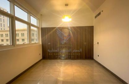 Apartment - 2 Bedrooms - 3 Bathrooms for rent in SG Al Soor Building - Al Soor - Al Qasimia - Sharjah