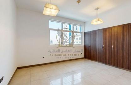 Apartment - 2 Bedrooms - 3 Bathrooms for rent in SG Al Soor Building - Al Soor - Al Qasimia - Sharjah