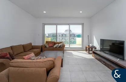 شقة - غرفة نوم - 2 حمامات للايجار في ساوث ويست أبارتمنتس 3 - شقق ساوث واست - الروضة الخضراء غرب - مجتمع الحدائق - مجمع دبي للاستثمار - دبي