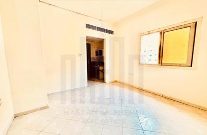 Apartment - Studio - 1 Bathroom for rent in Muwailih Building - Muwaileh - Sharjah