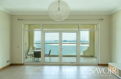 Apartment - 4 Bedrooms - 3 Bathrooms for rent in Al Das - Shoreline Apartments - Palm Jumeirah - Dubai
