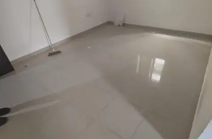 شقة - غرفة نوم - 1 حمام للايجار في بناية البطينة 9 - البطينة - الشارقة