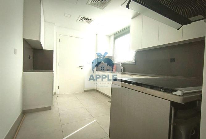 76198777 - Property Image 3