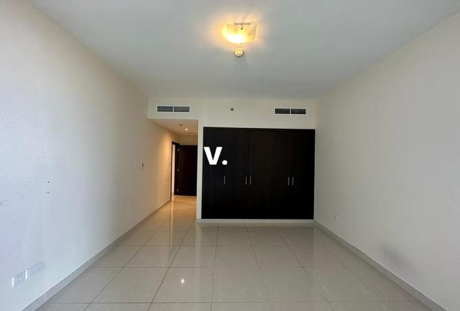 70270128 - Property Image 3