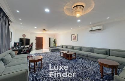 Villa - Studio - 6 Bathrooms for rent in Al Wasl House - Jumeirah 1 - Jumeirah - Dubai