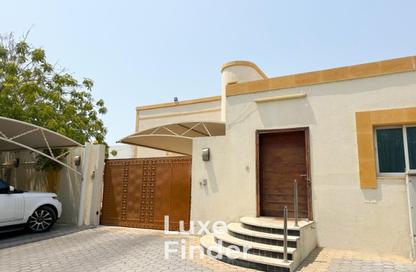 Villa - Studio - 6 Bathrooms for rent in Al Wasl House - Jumeirah 1 - Jumeirah - Dubai