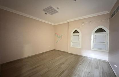 Office Space - Studio - 5 Bathrooms for rent in Al Dafeinah - Asharej - Al Ain