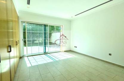 Villa - 4 - 5 for rent in District 8 - Jumeirah Park - Dubai Villa - 4 - 5 for rent in District 8 - Jumeirah Park - Dubai