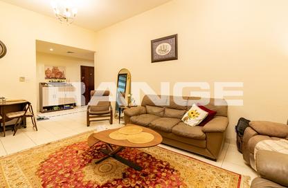 Apartment - 2 - 2 for sale in La Fontana - Arjan - Dubai