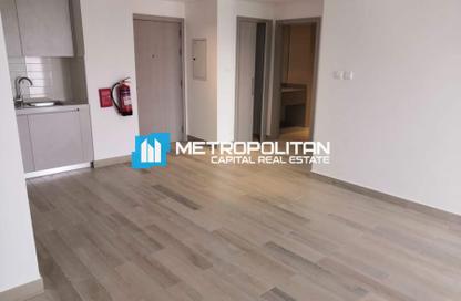 Apartment - 1 - 1 for sale in Waters Edge - Yas Island - Abu Dhabi