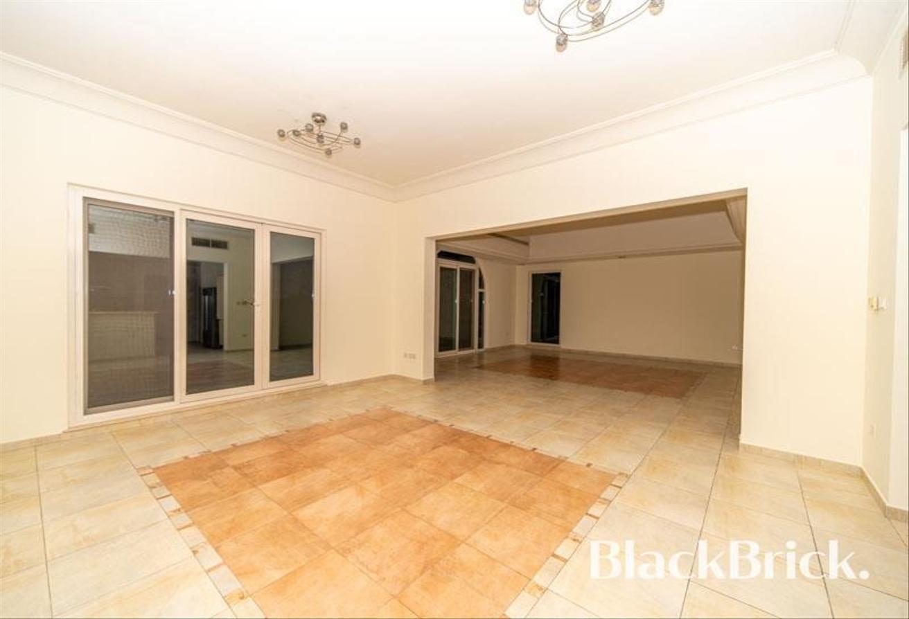 Prime Location |Golf Facing| Swimming Pool photo 6