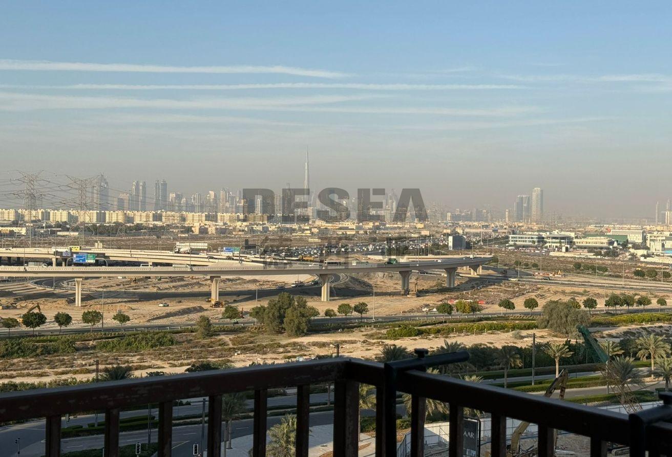 Vacant | City Skyline Views | Furnished