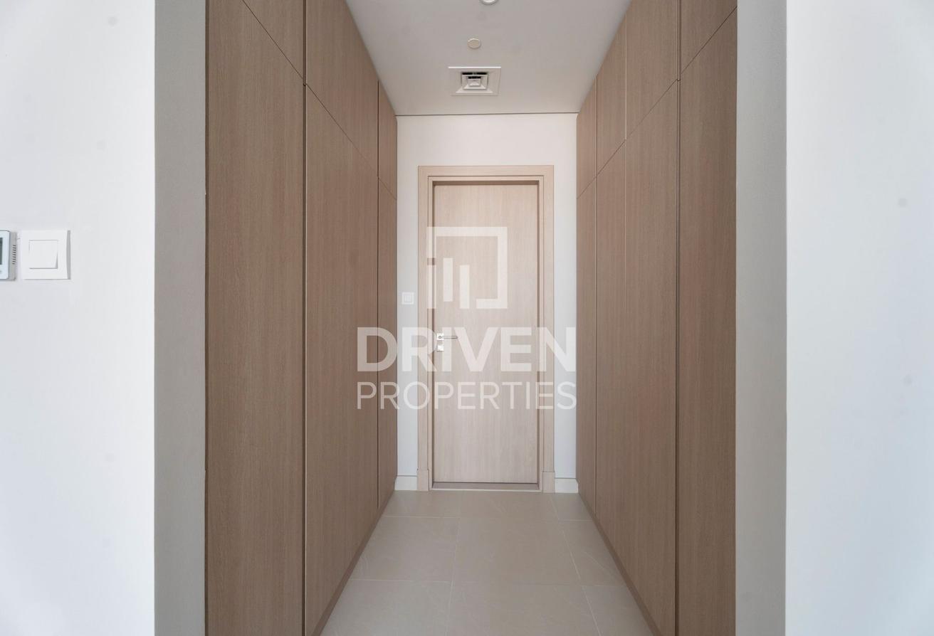 Fully Furnished | Canal View | Burj Khalifa View photo 21