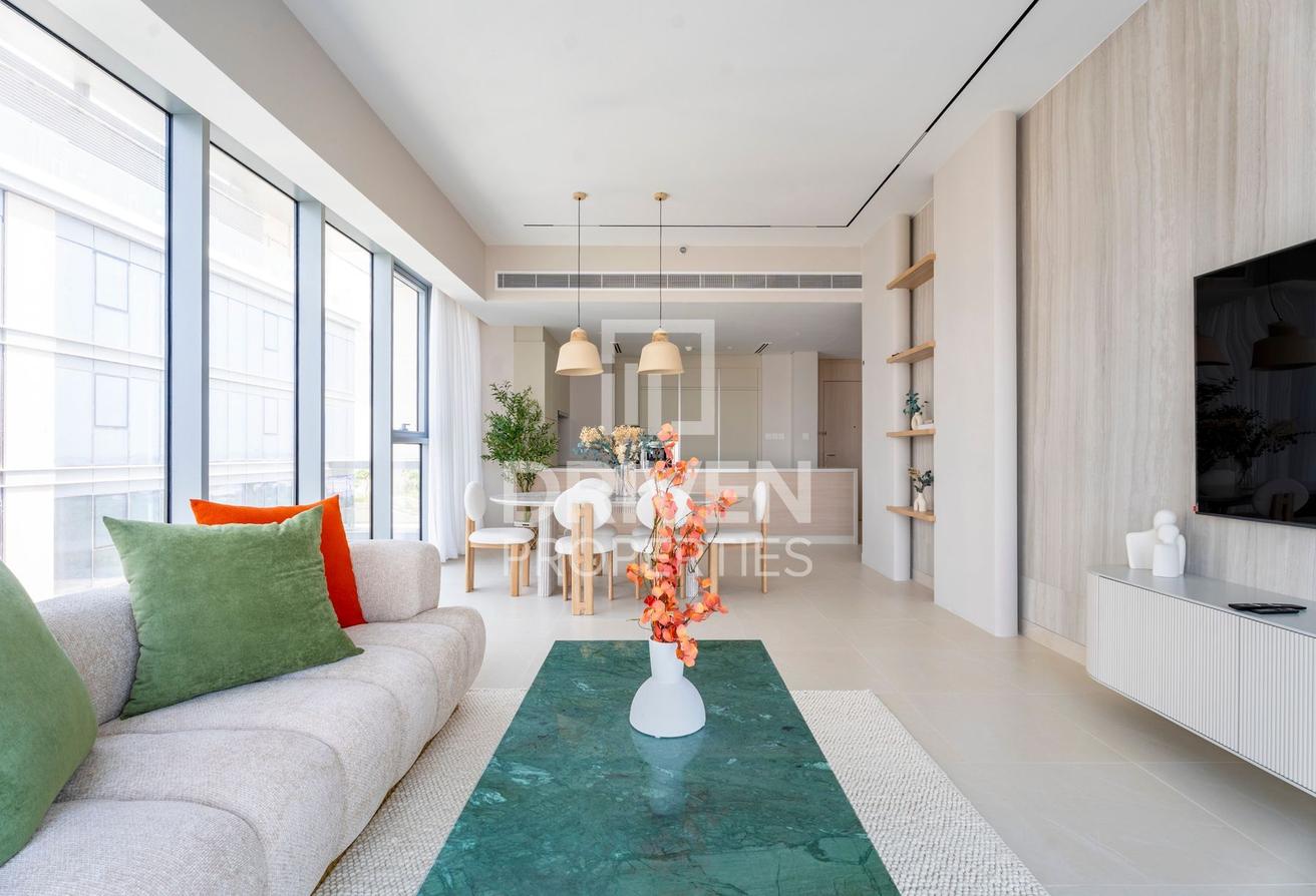 Fully Furnished | Canal View | Burj Khalifa View photo 4
