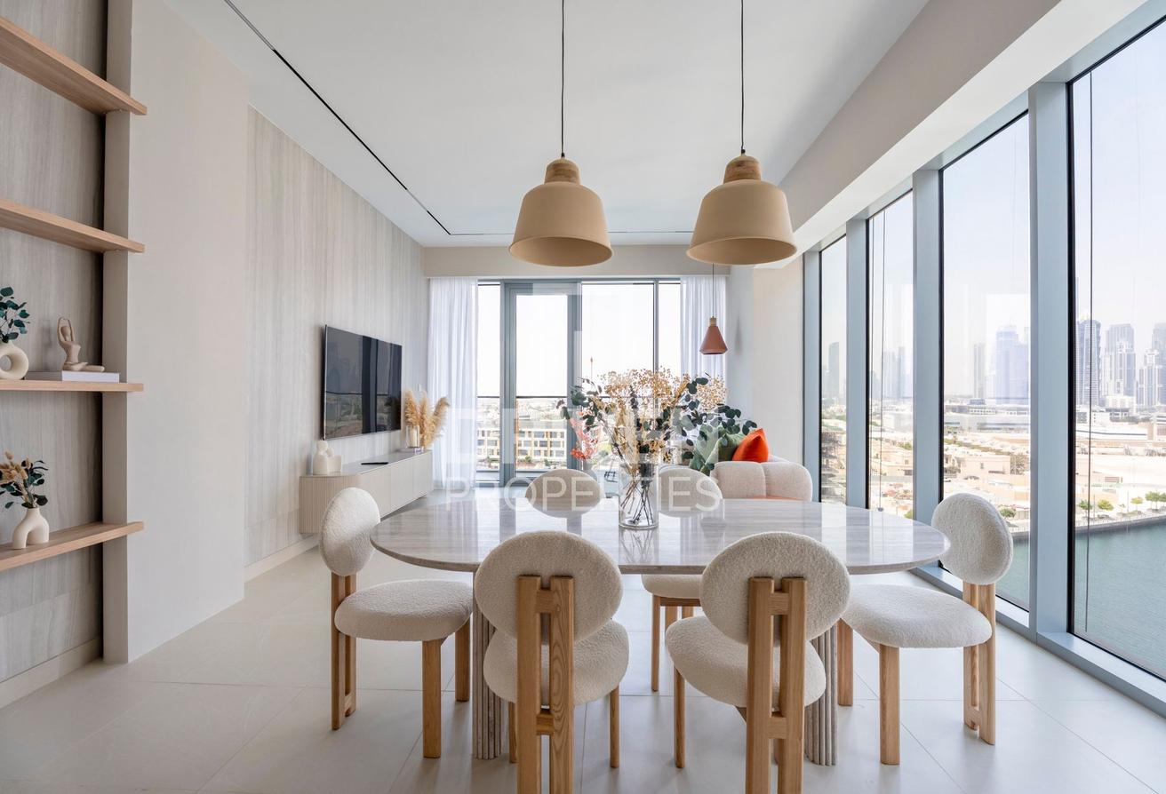 Fully Furnished | Canal View | Burj Khalifa View photo 7